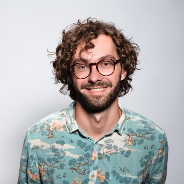 author-book-store-author-img